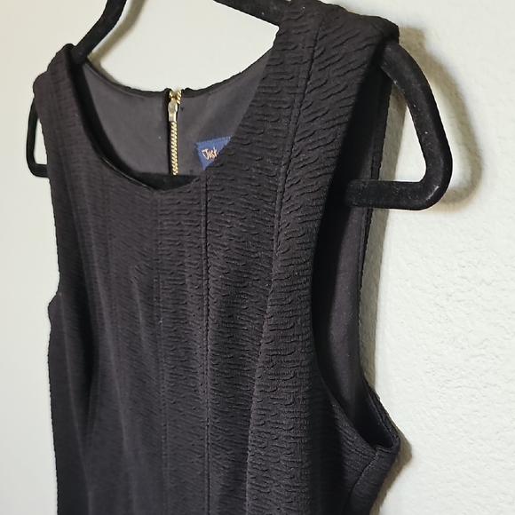 Just Taylor Witchy Office Goth Classic Black Sleeveless Textured Sheath Dress - Picture 3 of 8